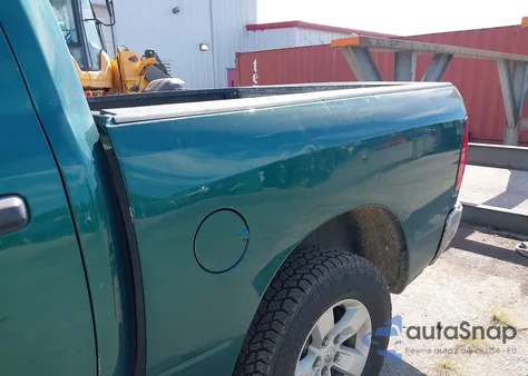 2021 Ram 1500 Classic Tradesman 4X4 5'7 Box from USA, damaged, VIN 3C6RR7KG5MG635191